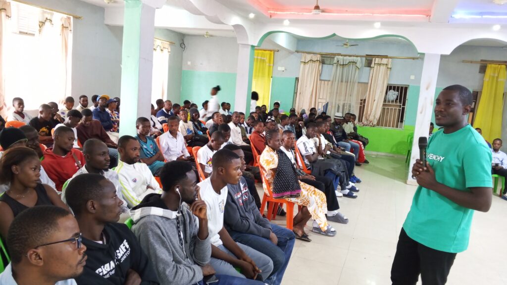 0-3840x2174-0-0-{}-0-24#