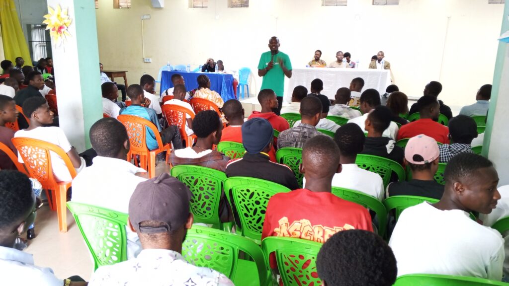 0-3840x2174-0-0-{}-0-24#