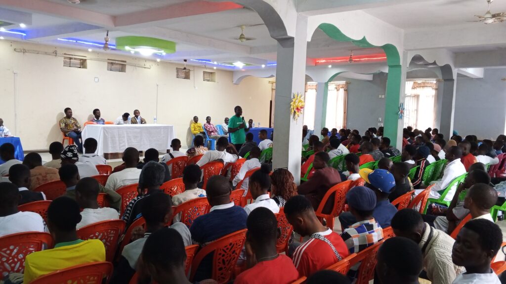 0-3840x2174-0-0-{}-0-24#