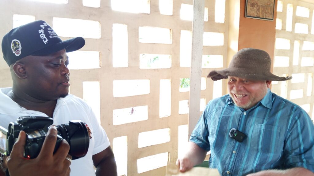 0-3840x2174-0-0-{}-0-24#