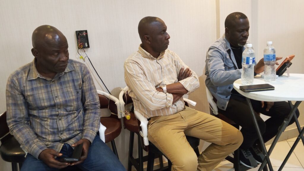 0-3840x2174-0-0-{}-0-24#
